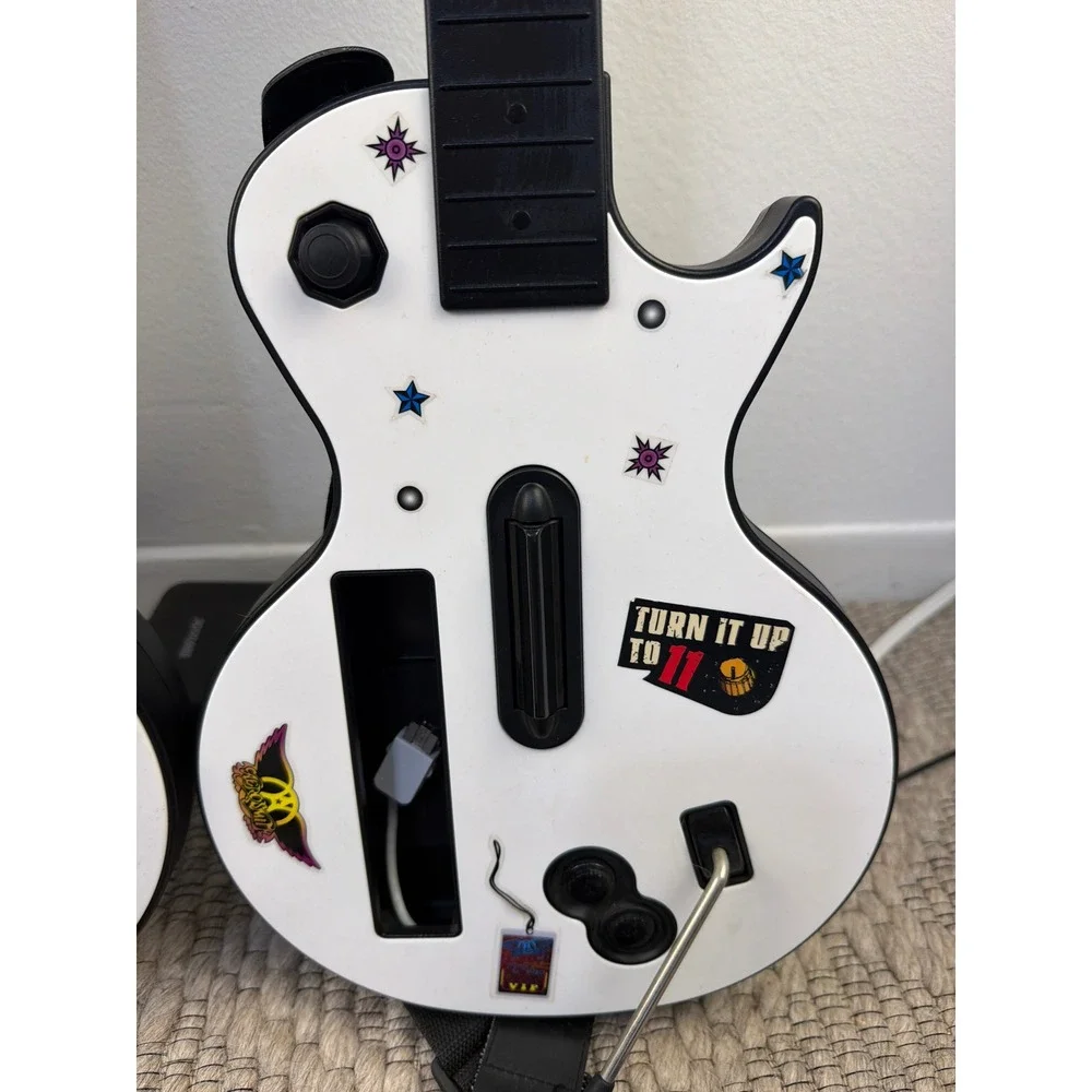 Guitar Hero Aerosmith Wii 2 Gibson Les Paul Controllers Game Bundle